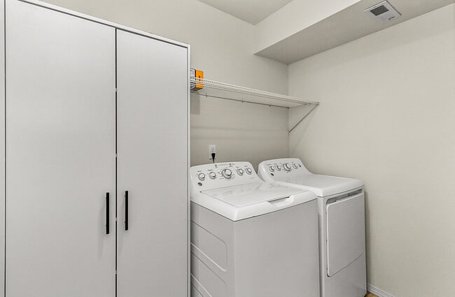 Building Photo - 2132 87th Ave SE