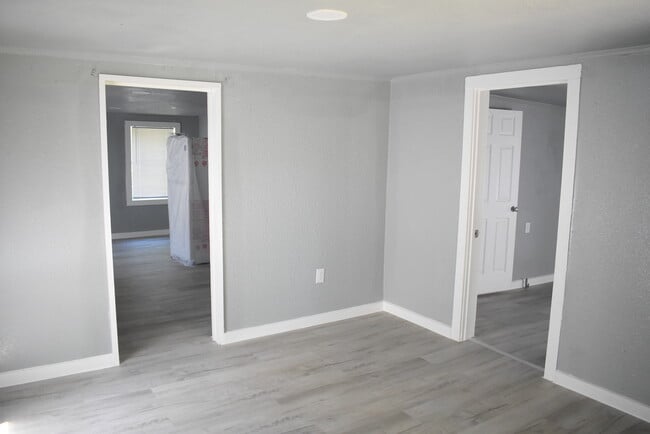 Building Photo - 1703 Boney St