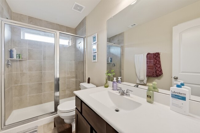 Building Photo - 6215 Prince Pl Dr