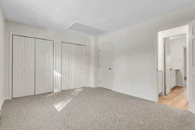Building Photo - 19 Brantwood Dr