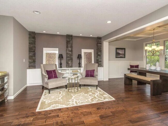 Building Photo - 5321 Interlachen Blvd