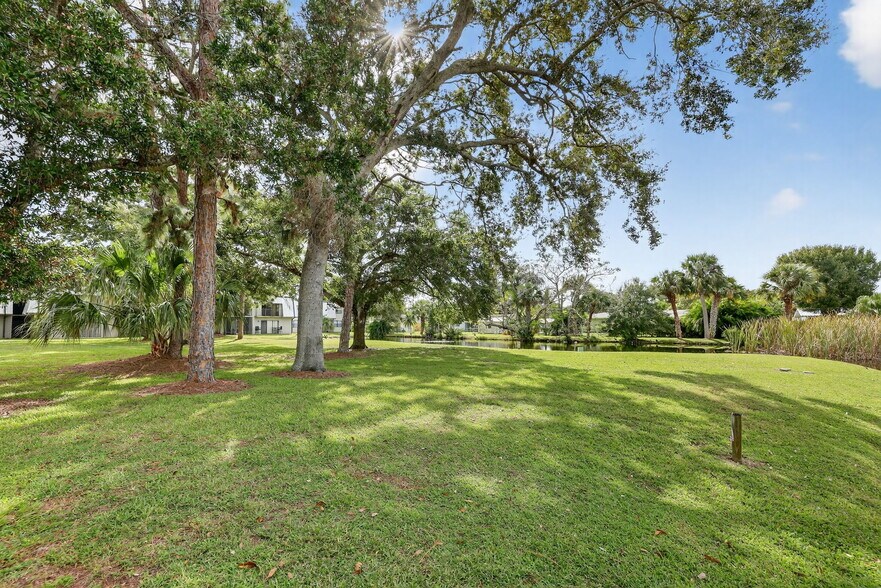 Building Photo - 2513 S 17th St