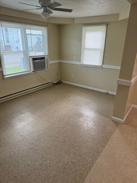 Building Photo - 741 Carlisle St