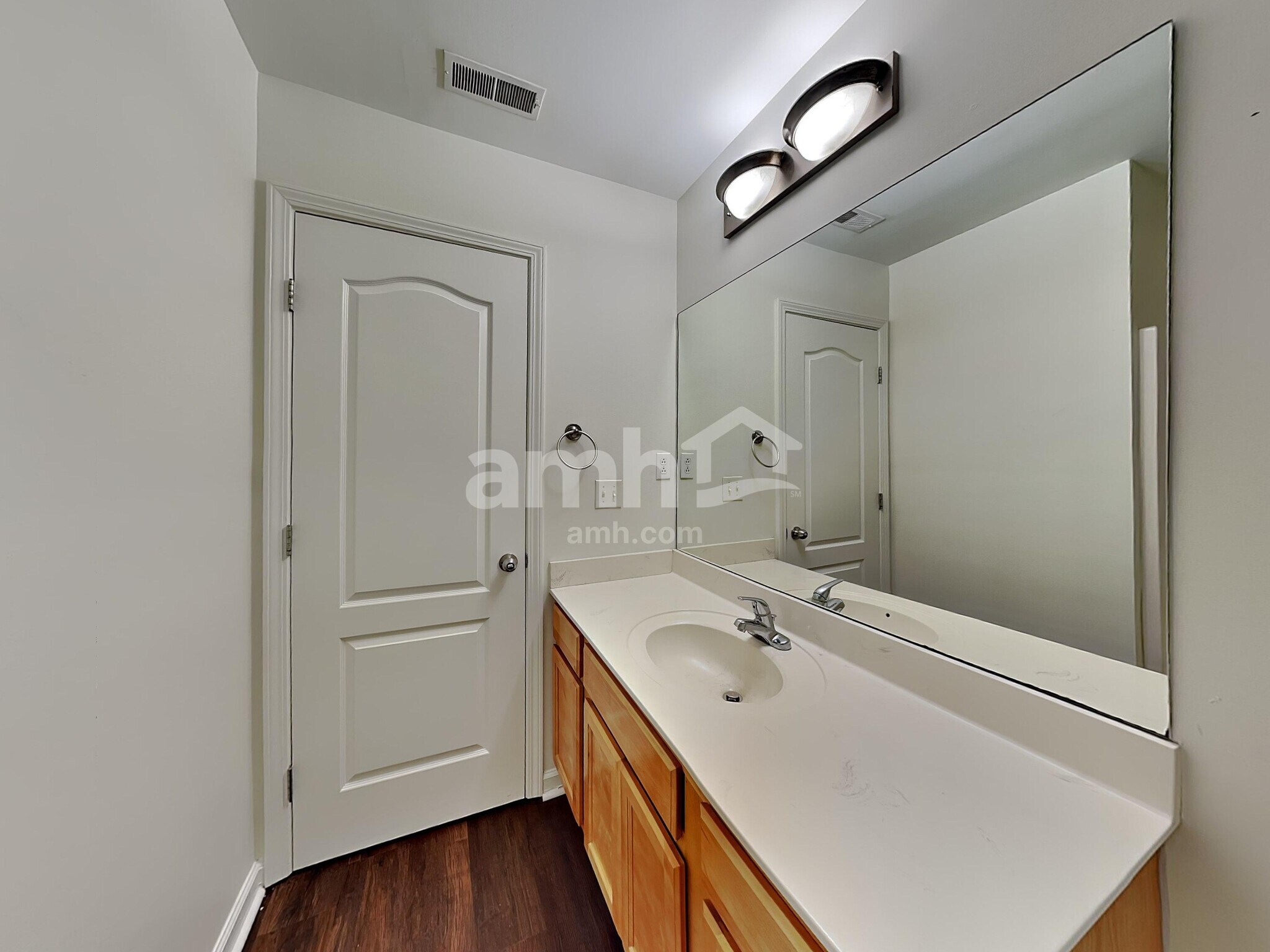 Building Photo - 7209 Sir William Dr