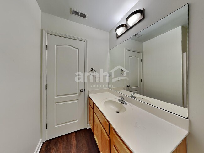 Building Photo - 7209 Sir William Dr