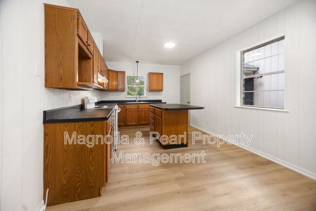 Building Photo - 207 Westwood Pl