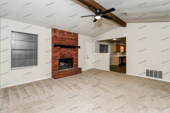 Building Photo - 108 W South Park St