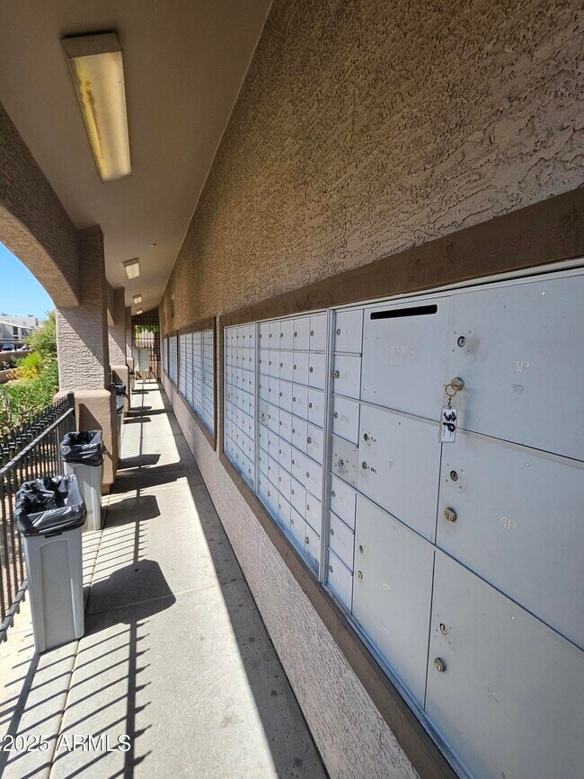 Building Photo - 14000 N 94th St
