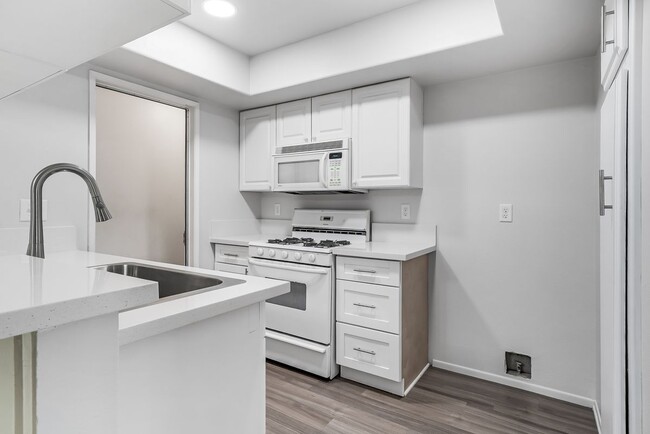Building Photo - 401 Arundell Cir