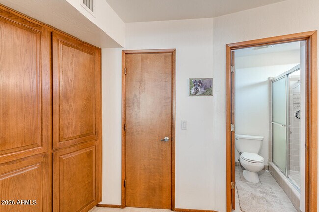 Building Photo - 3739 S Siesta Ln