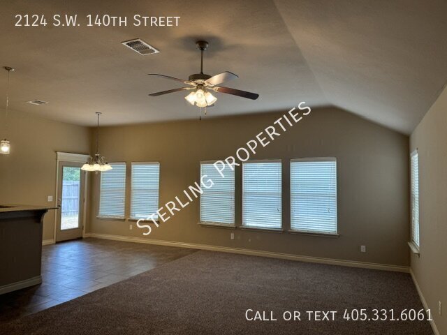 Building Photo - 2124 SW 140th St