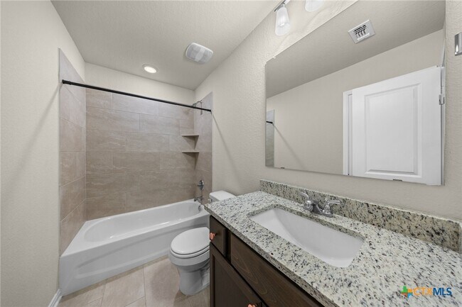 Building Photo - 1821 Holleman Dr
