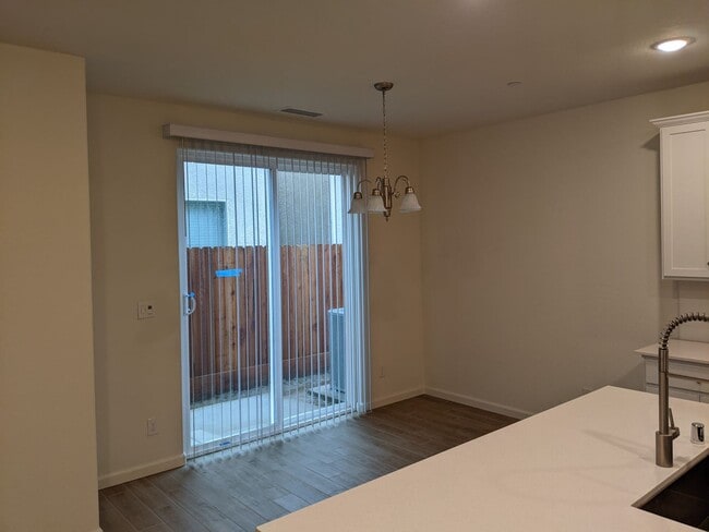 Building Photo - 6433 E Malbec Dr