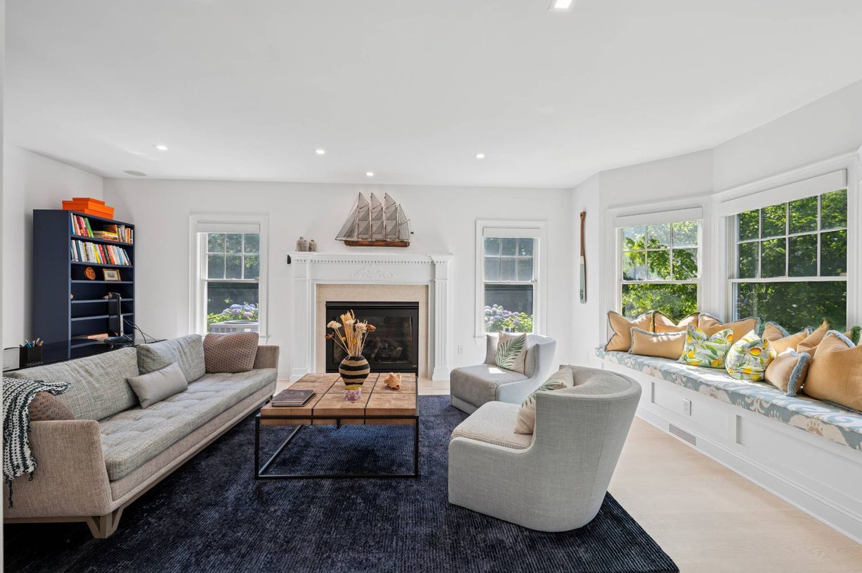 Building Photo - 15 Parrish Pond Ln