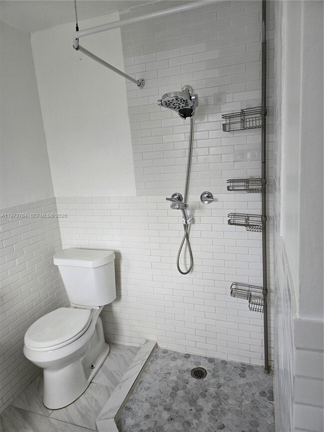 Building Photo - 1445 N Andrews Ave