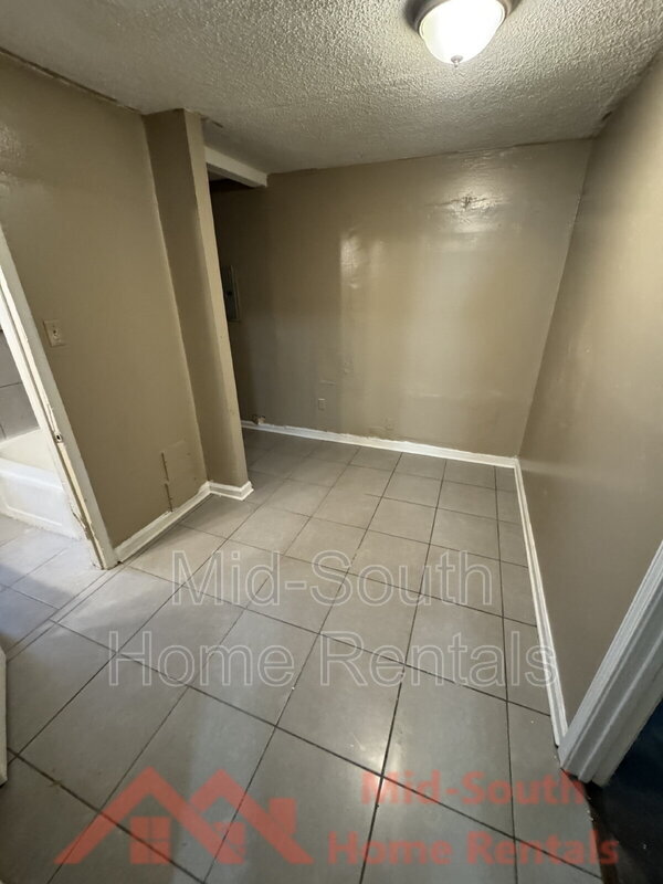 Building Photo - 1604 Echles St