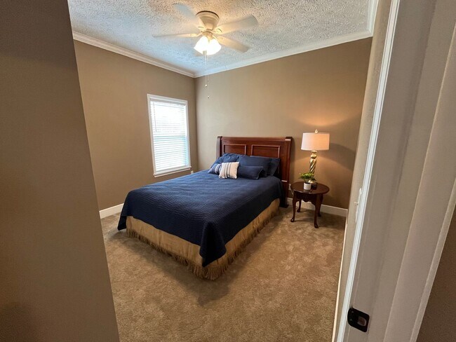 Building Photo - FURNISHED, Horse Farm Dream House