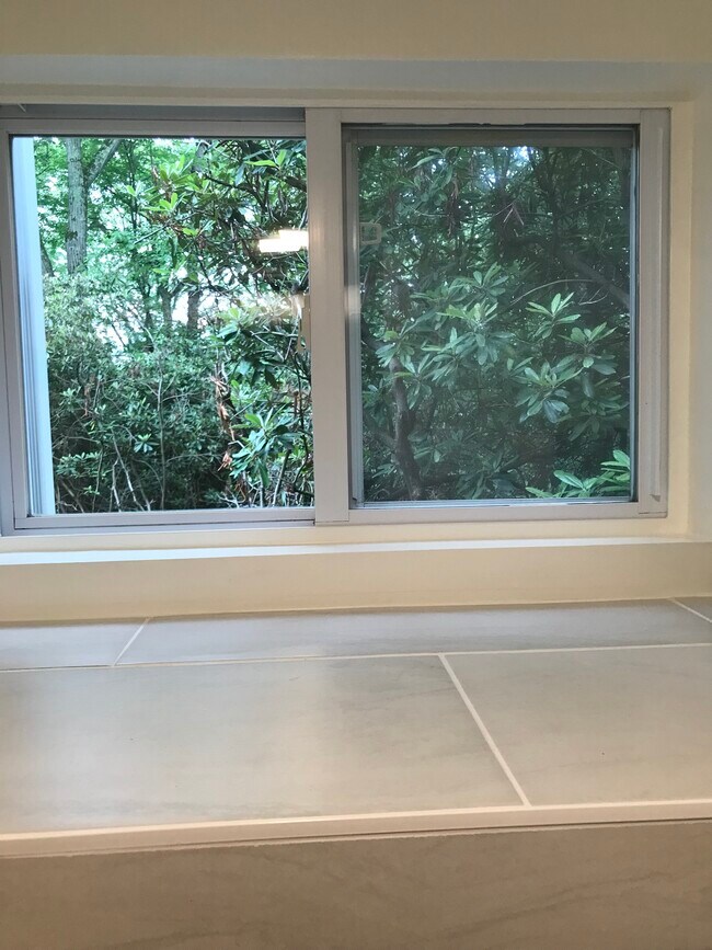 Building Photo - 367 Briar Brae Rd