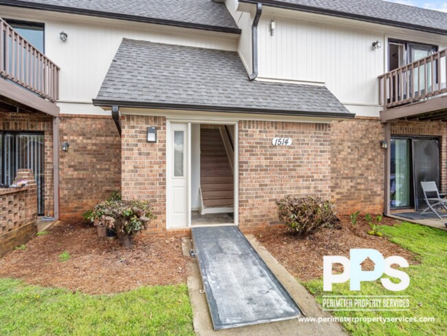 Building Photo - 1510-1512-1514 Pine Log Road