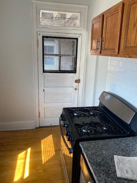 Building Photo - 3917 N Southport Ave