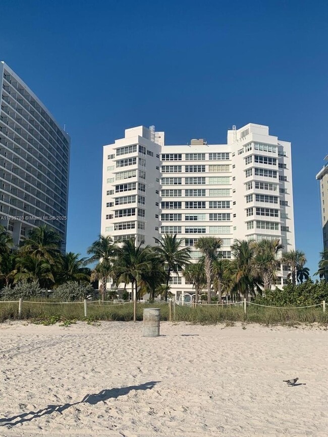 Building Photo - 4925 Collins Ave