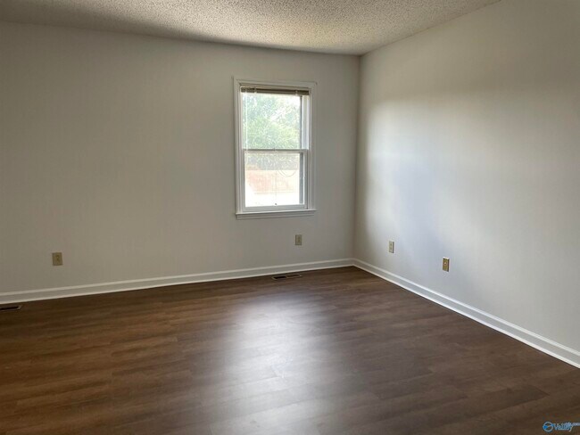 Building Photo - 6613 Steeplechase Dr NW