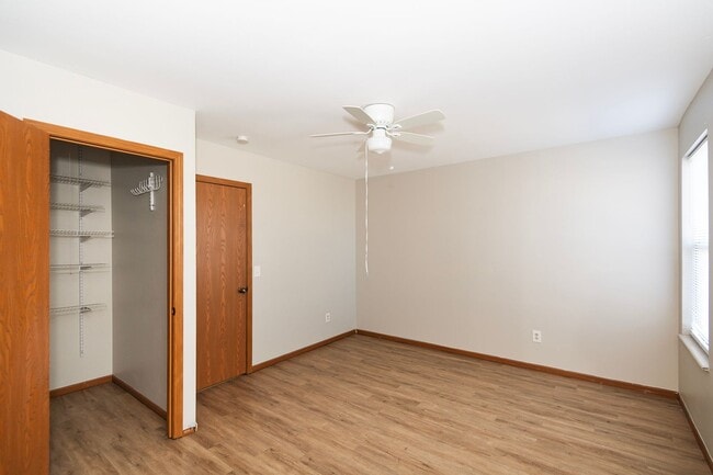 Building Photo - Spacious 2-Bedroom, 2.5-Bathroom Home