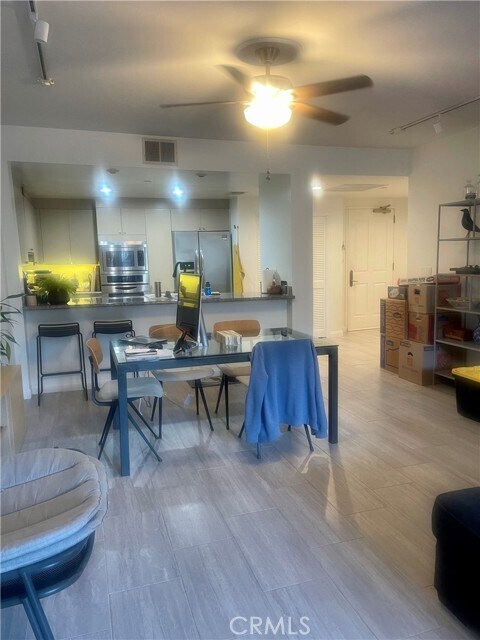 Building Photo - 850 E Ocean Blvd