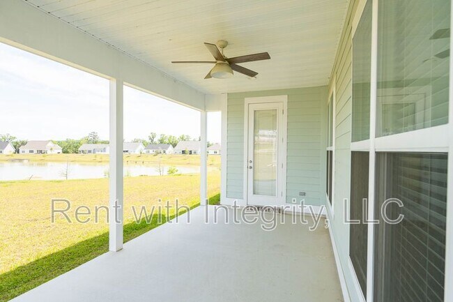 Building Photo - 165 Benoit Cir