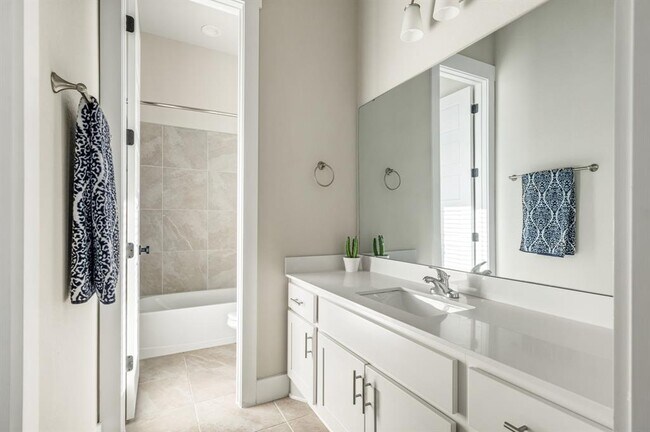 Building Photo - 124 Mendocino Ln