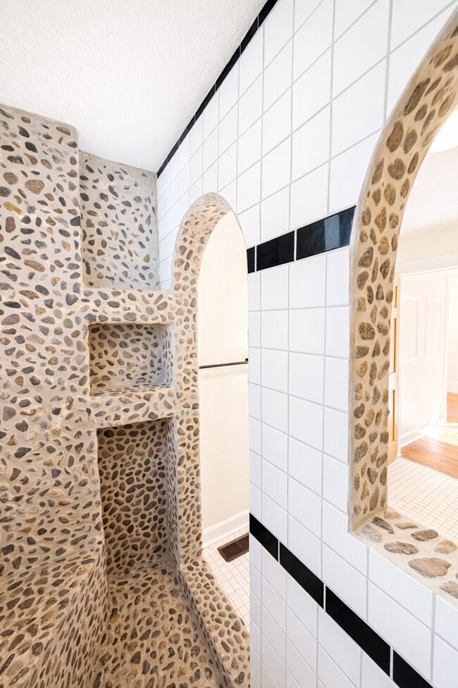 Building Photo - Downtown Asheville Rental w/ Detached Studio Apartment