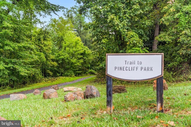 Building Photo - 8479 Randell Rdg Rd