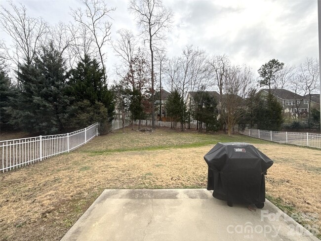 Building Photo - 1121 Wainscott Dr