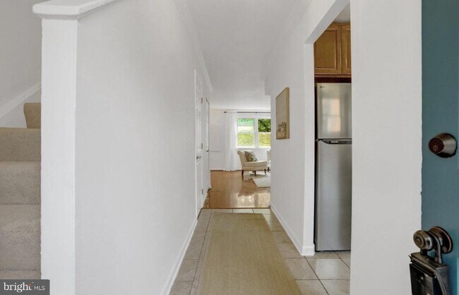 Building Photo - 5934 Mayflower Ct