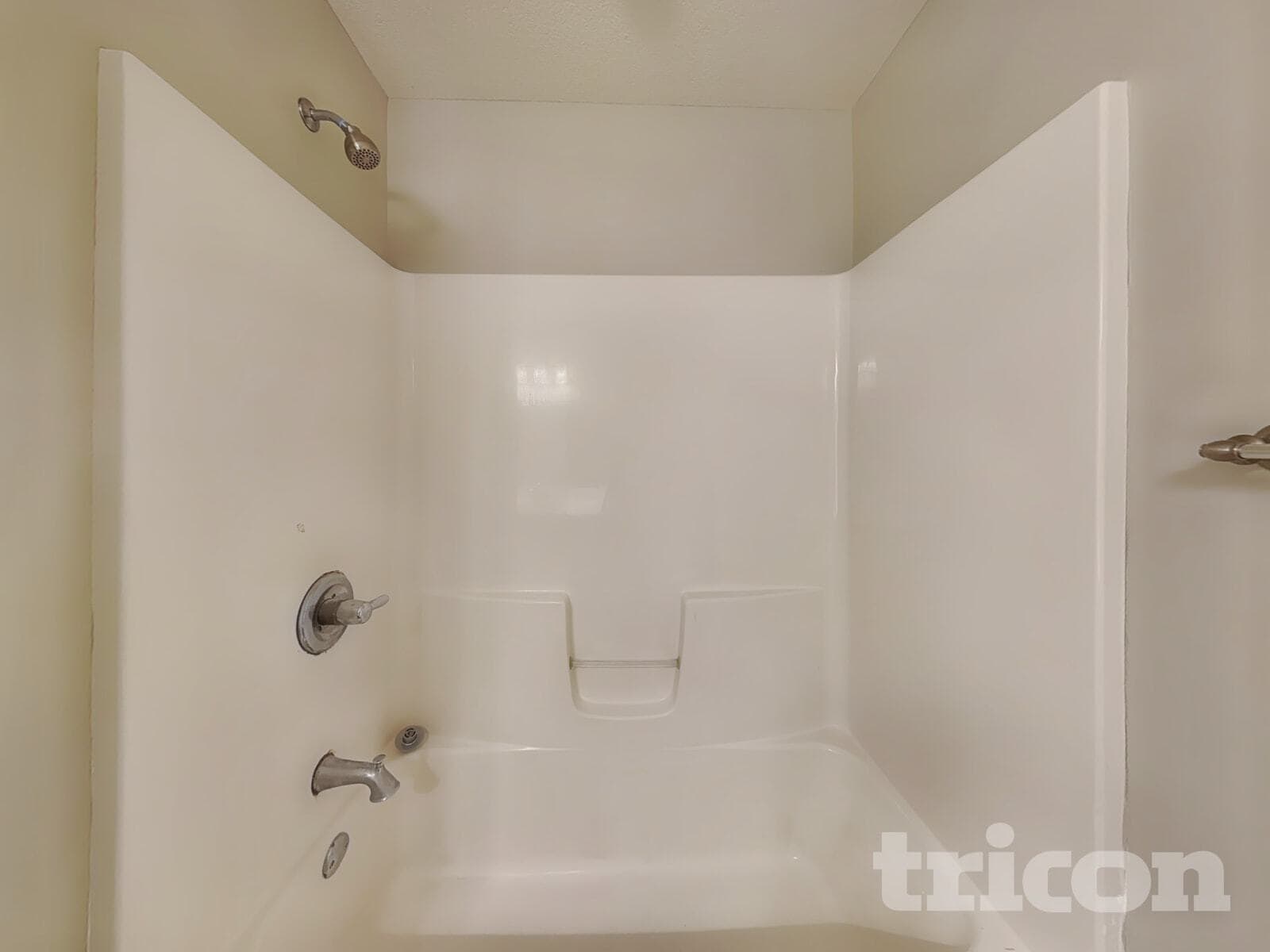 Building Photo - 1525 Independence Ave N