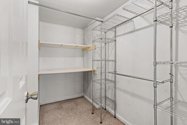 Building Photo - 81 Oakridge Dr