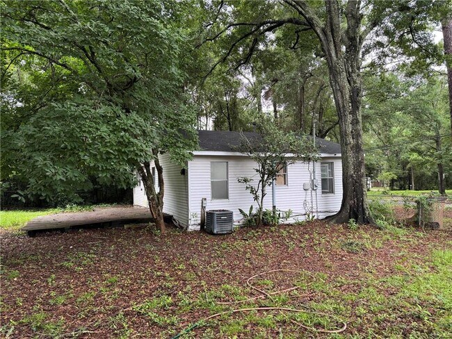 Building Photo - 2855 Gill Rd