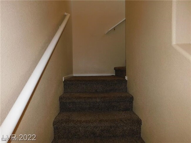 Building Photo - 2413 Belt Buckley Dr