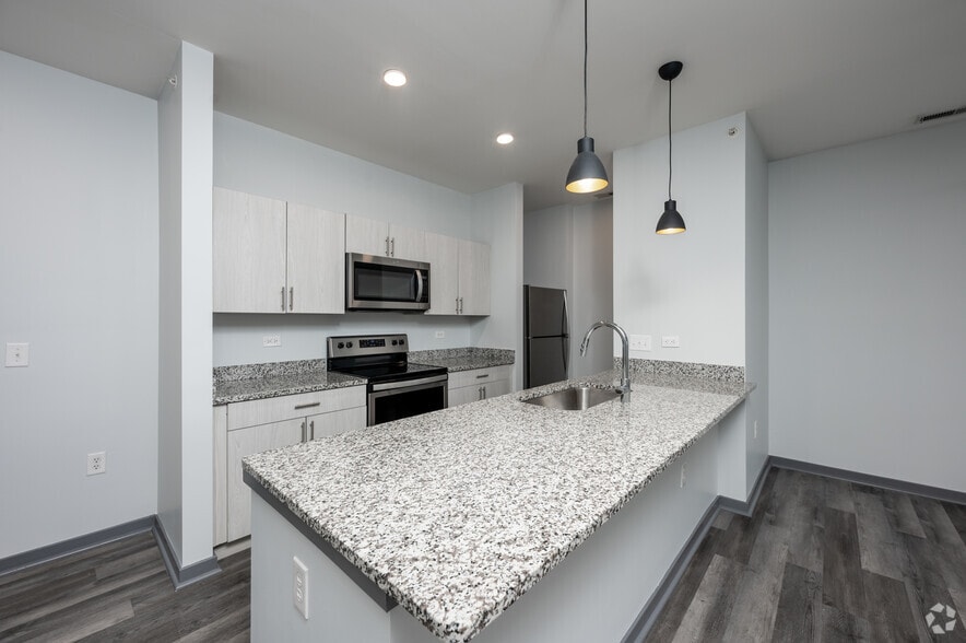 1BR, 1BA - 667SF - Kitchen - Wilshaw