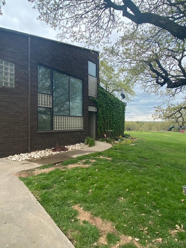 Building Photo - 465 Starkey Ranch Rd