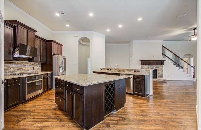 Building Photo - 28666 Pleasant Forest Dr