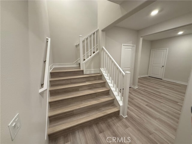 Building Photo - 995 Poppy Ct