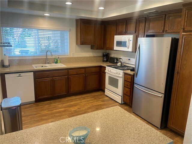 Building Photo - 7911 Seawall Cir