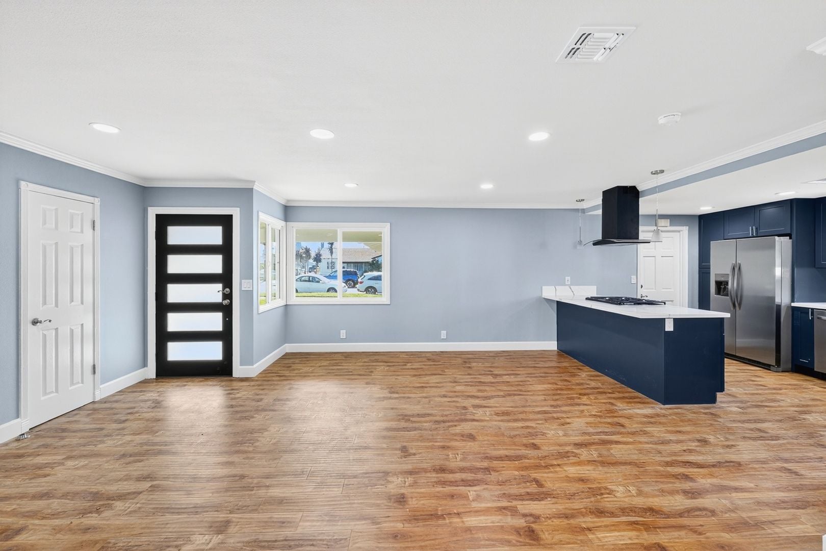 Building Photo - 2381 N Bellflower Blvd