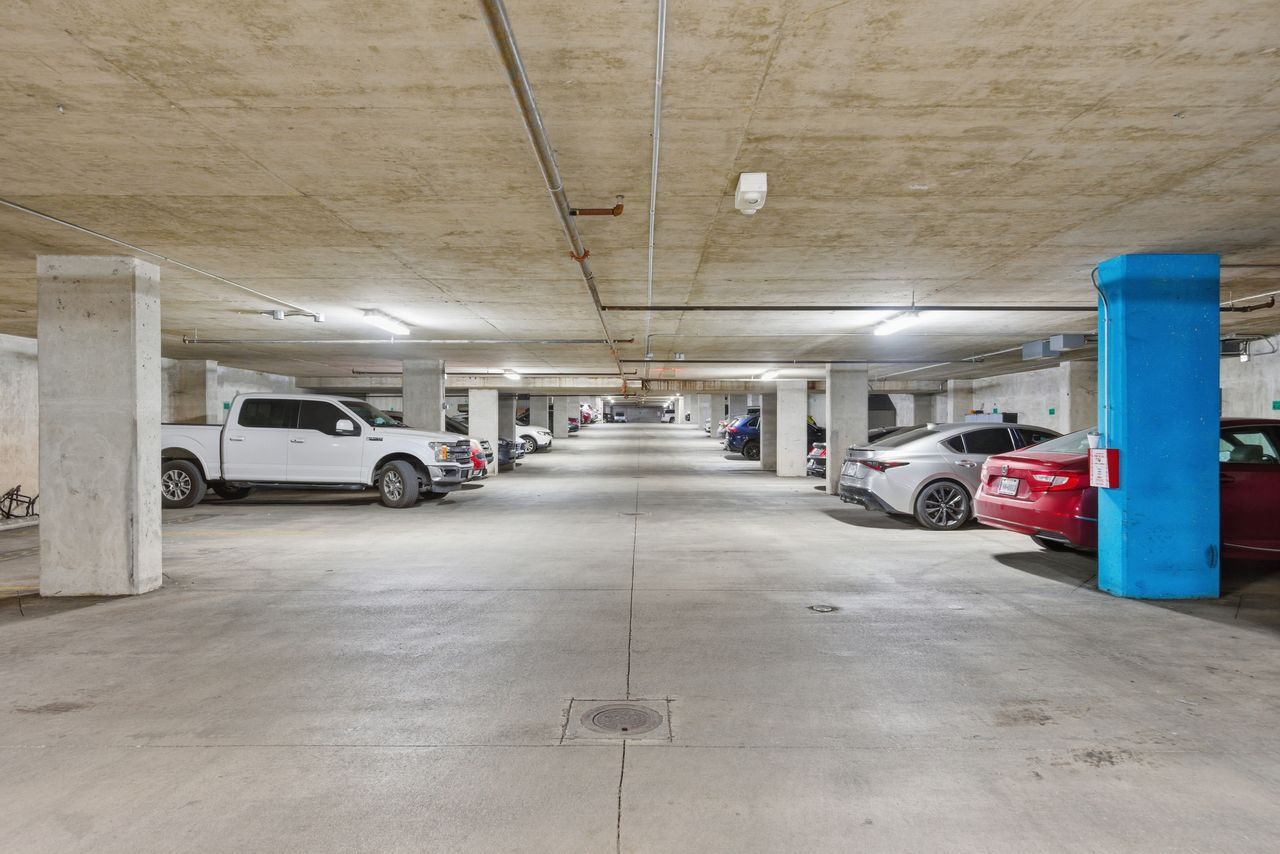 Building Photo - 1900 Barton Springs Rd