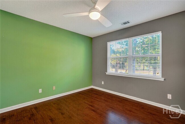 Building Photo - 41 Jerico Trl