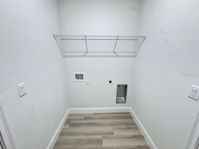 Building Photo - 8902 SW 135th Street Rd