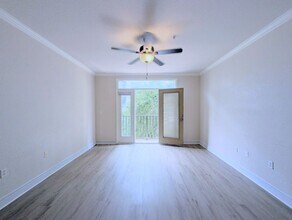 Building Photo - Light, bright and clean!  Includes Balcone...