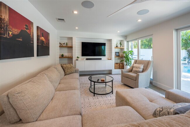 Building Photo - 1959 SE 25th Ave