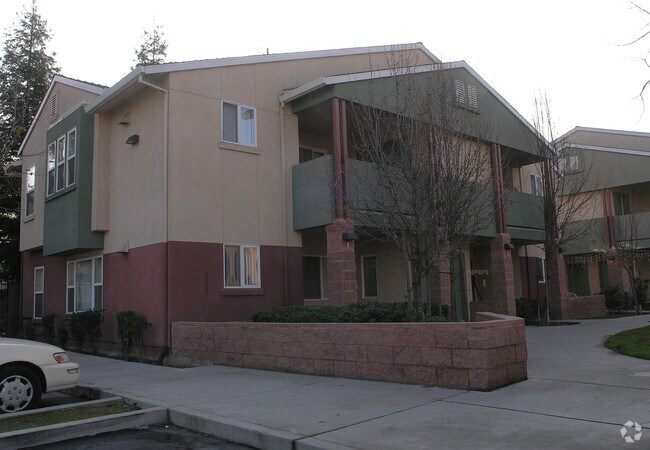 Building Photo - Norwood Annex